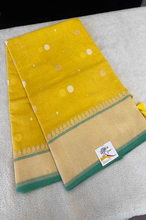 A Bright Yellow Mul Banarasi Saree_1