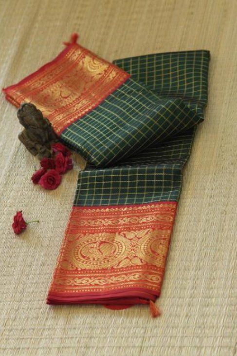A Checked Green Red Kanjeevaram Saree_1