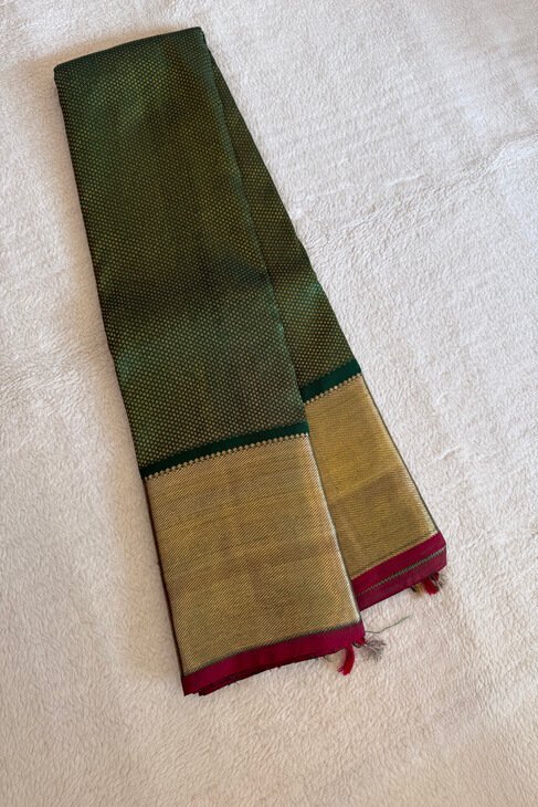 A Heritage Bangle Green Kanjeevarm_1