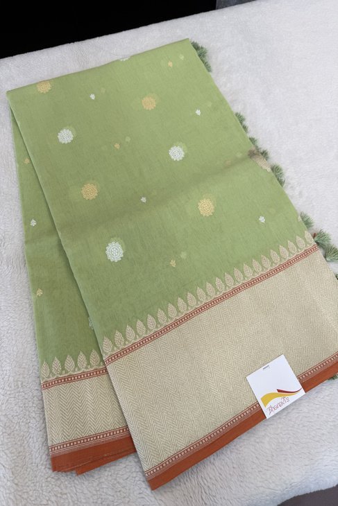 A Light Pista Green Mul Banarasi Saree_1