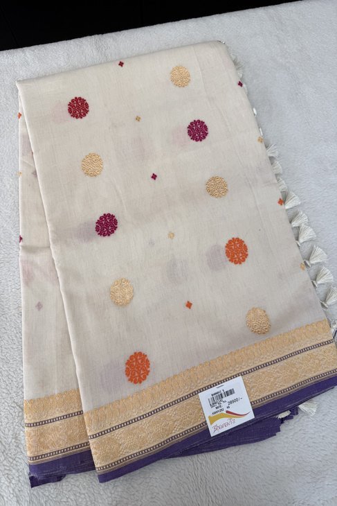 A White Mul Banarasi Saree_1